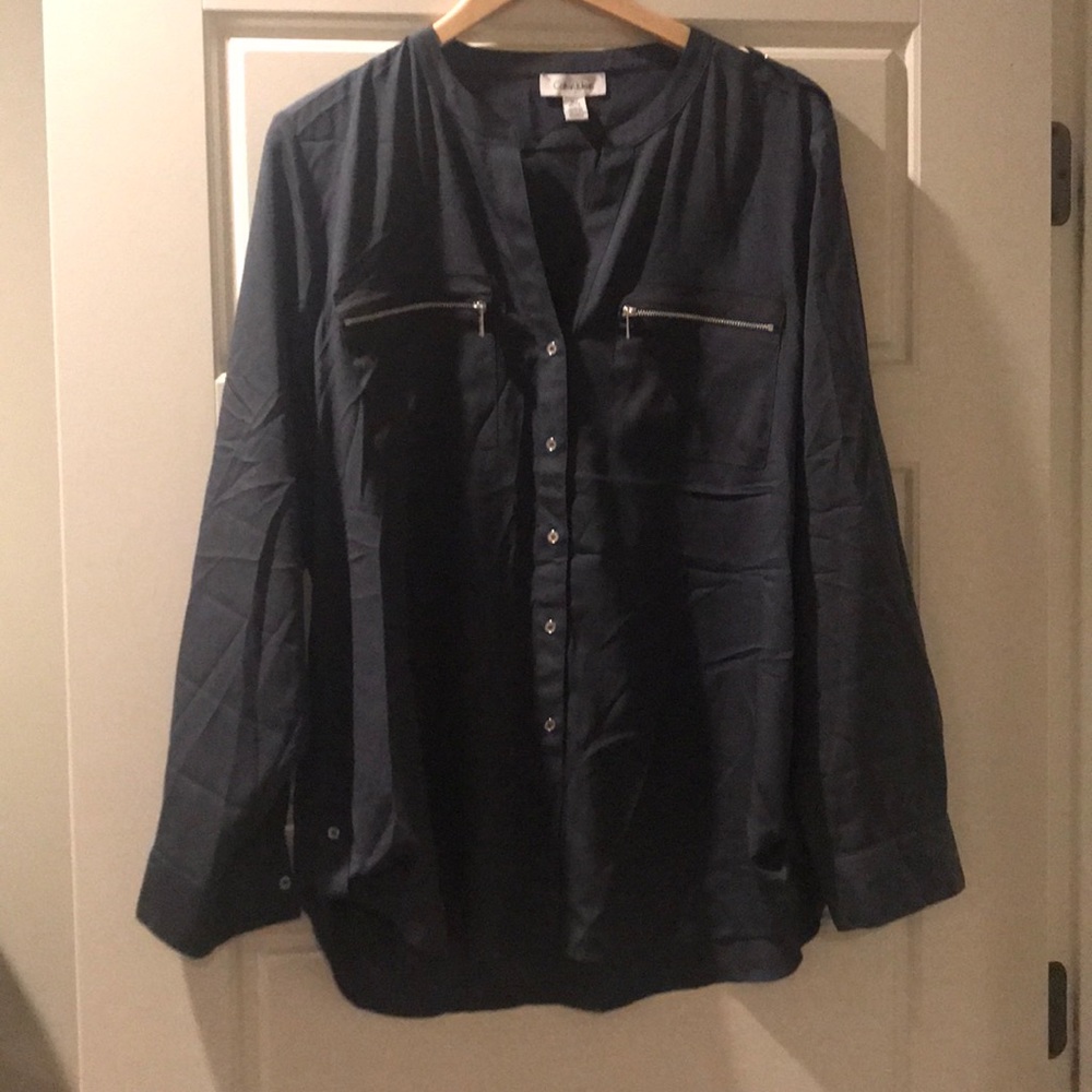 Calvin Klein blouse ❄️